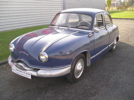 voiture de collection PANHARD Dyna Z 16 Cliquez pour agrandir